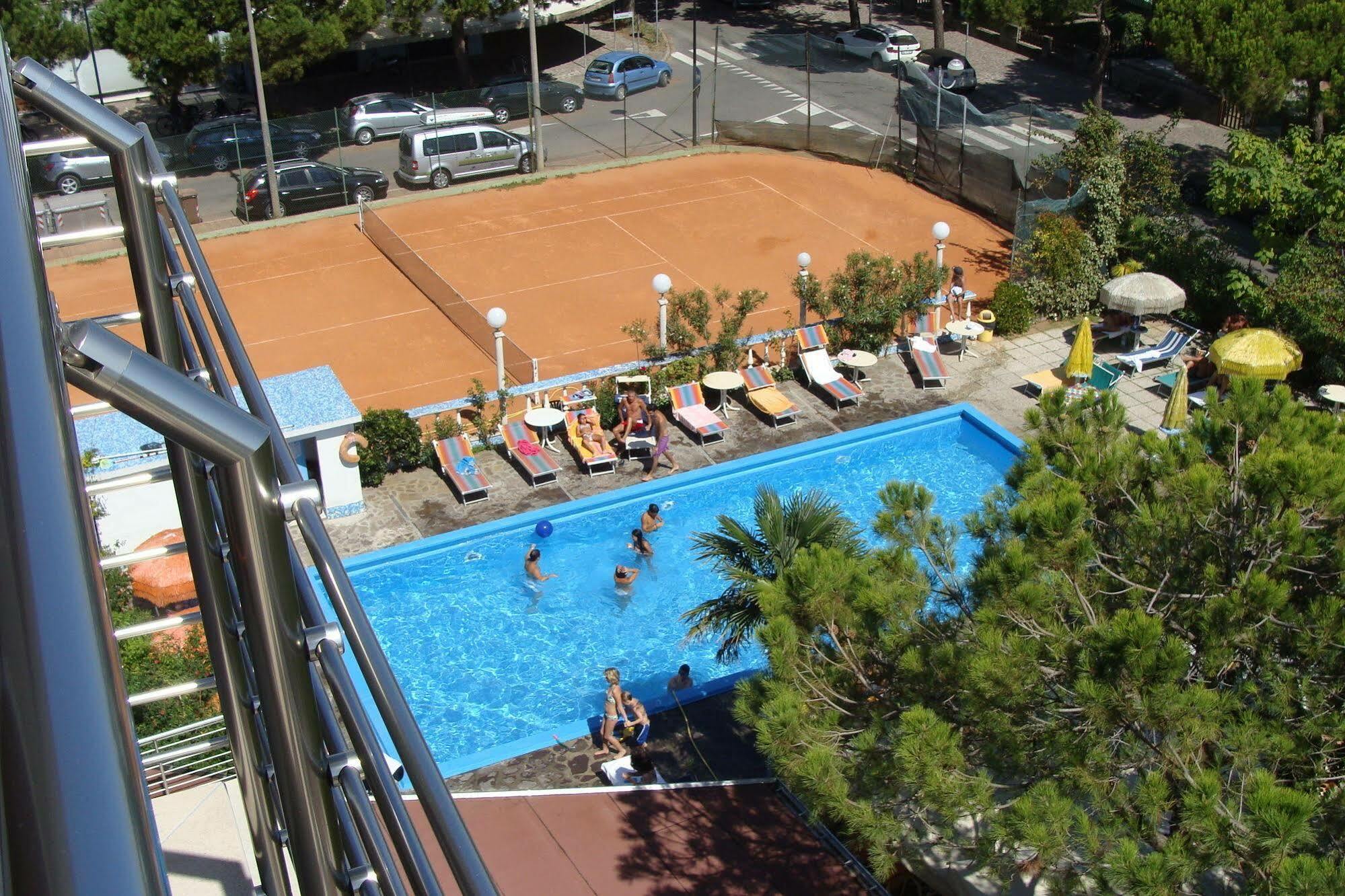 Hotel Franca Milano Marittima Exterior photo